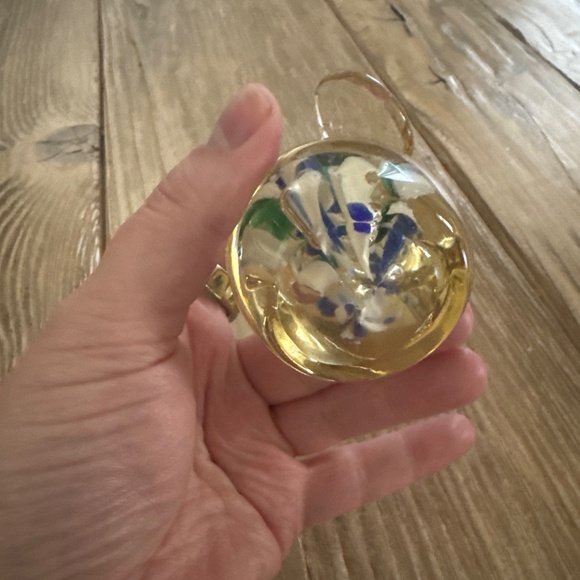 Vintage Elephant Paperweight - Picture 3 of 3